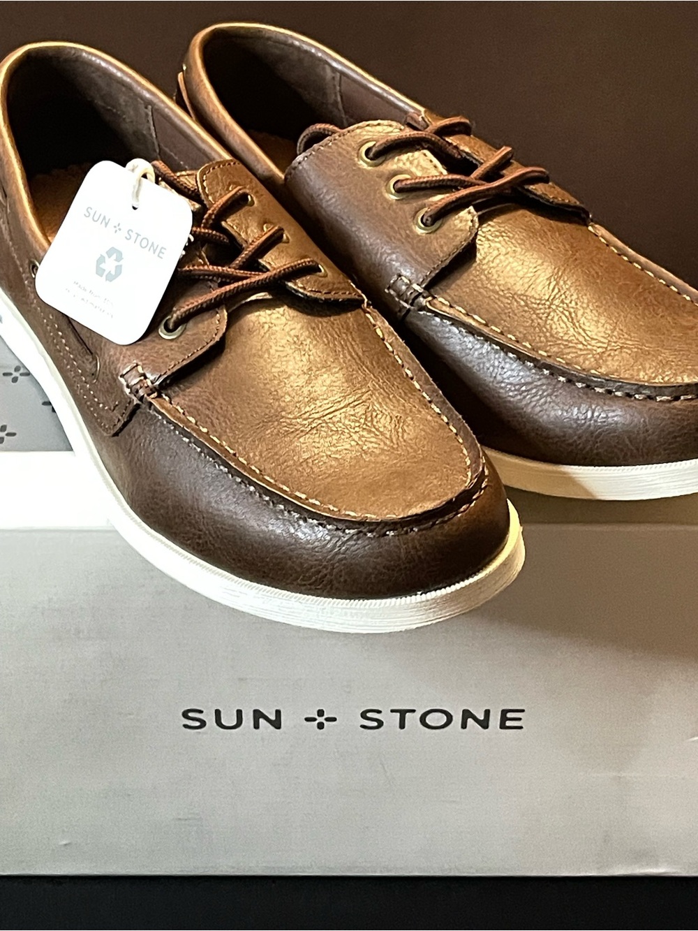 Sun + Stone Men’s Brown Leather-Look Boat Shoes with White Sole. Size 10.5 M
